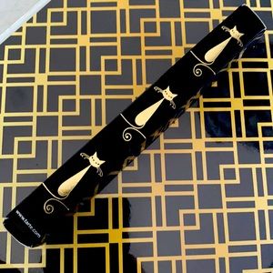 Tarte brand black eyeliner